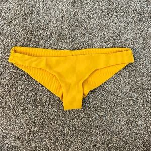 frankie’s bikini bottoms